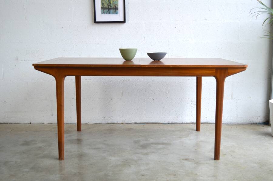 McIntosh table – double butterfly extensions