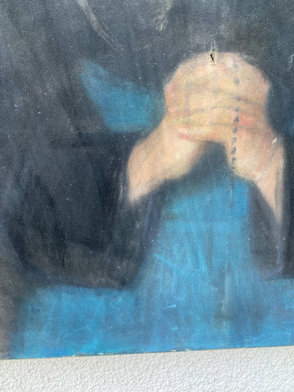 Painting young girl praying