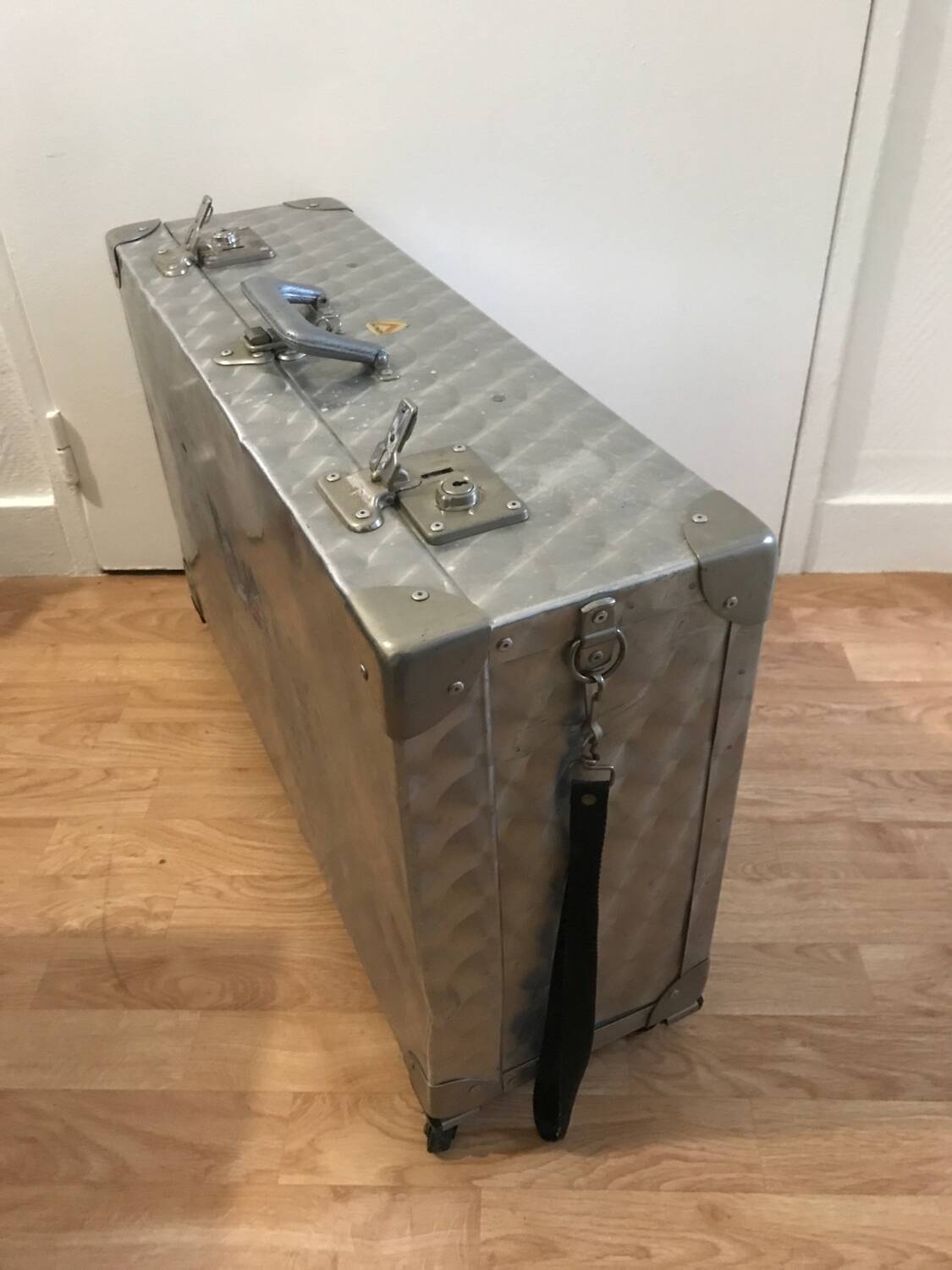 Corked ALUMINUM suitcase