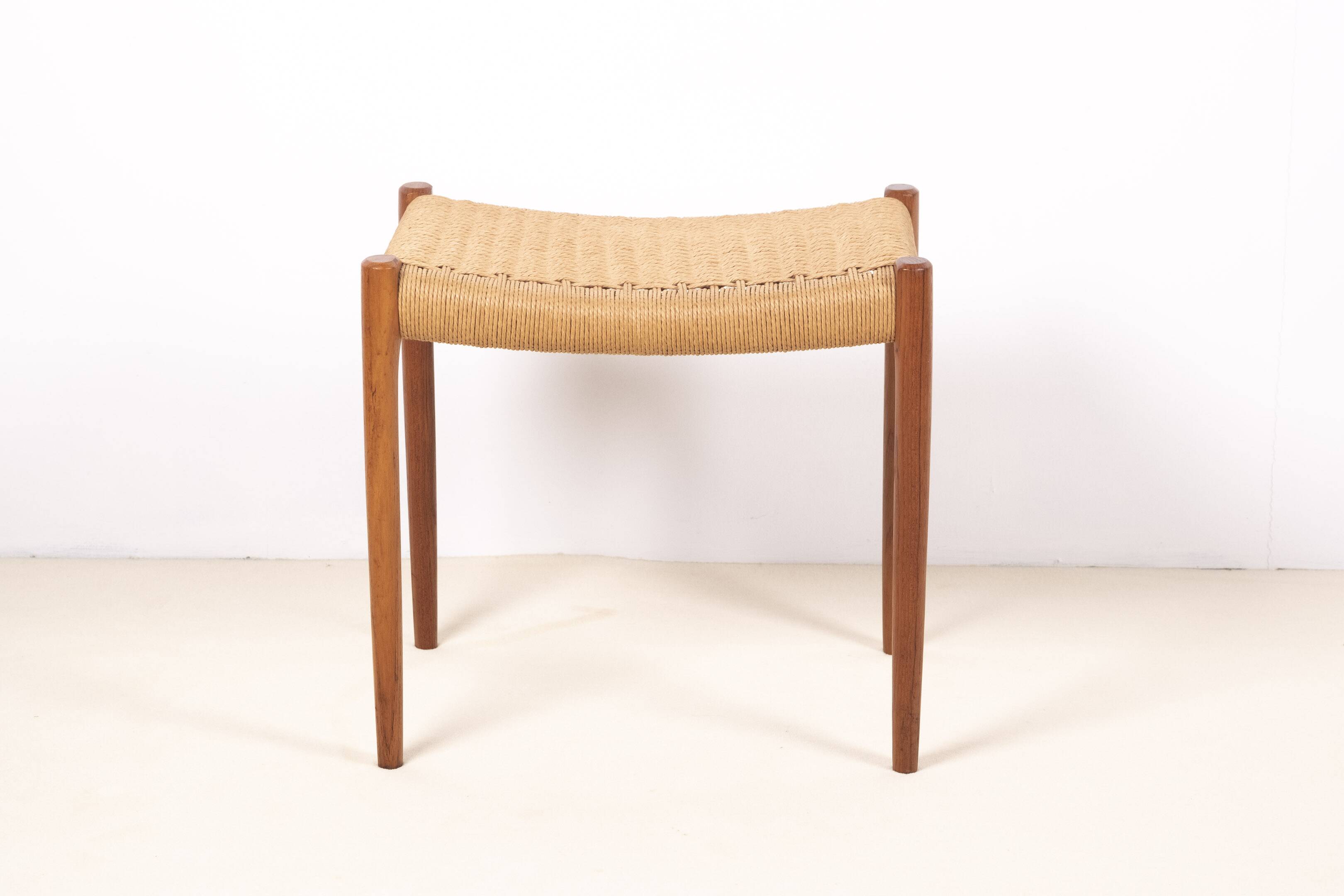Tabouret Niels O. Møller Modèle 80a en Teck, Danemark des années 1960