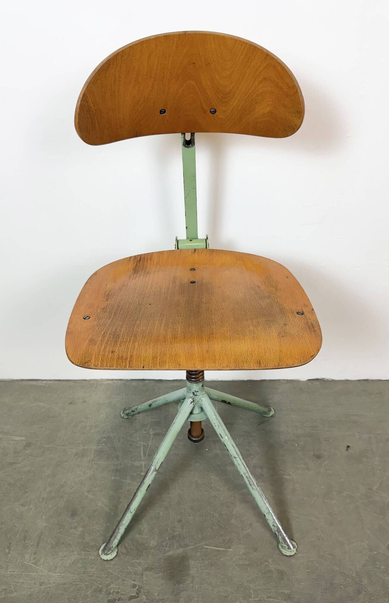 Chaise d'atelier industrielle verte, années 1950