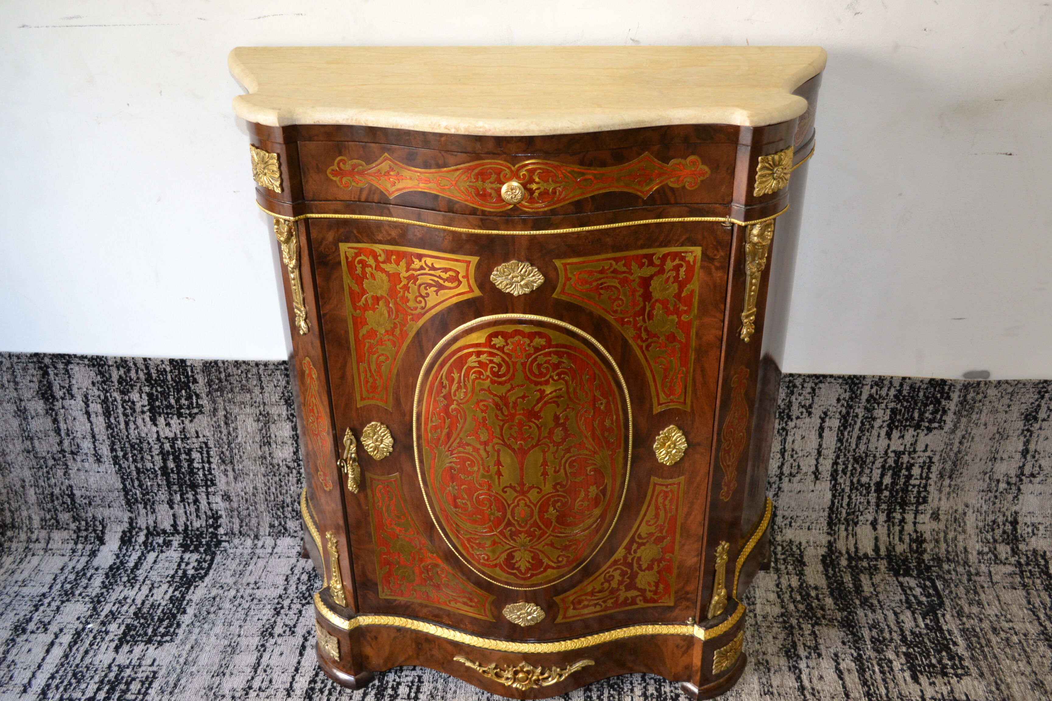 Magnifique bahut style boulle