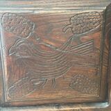 Coffre chene fonce sculpte 18e