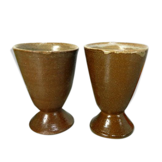 Pair of mazagran cups, brown sandstone
