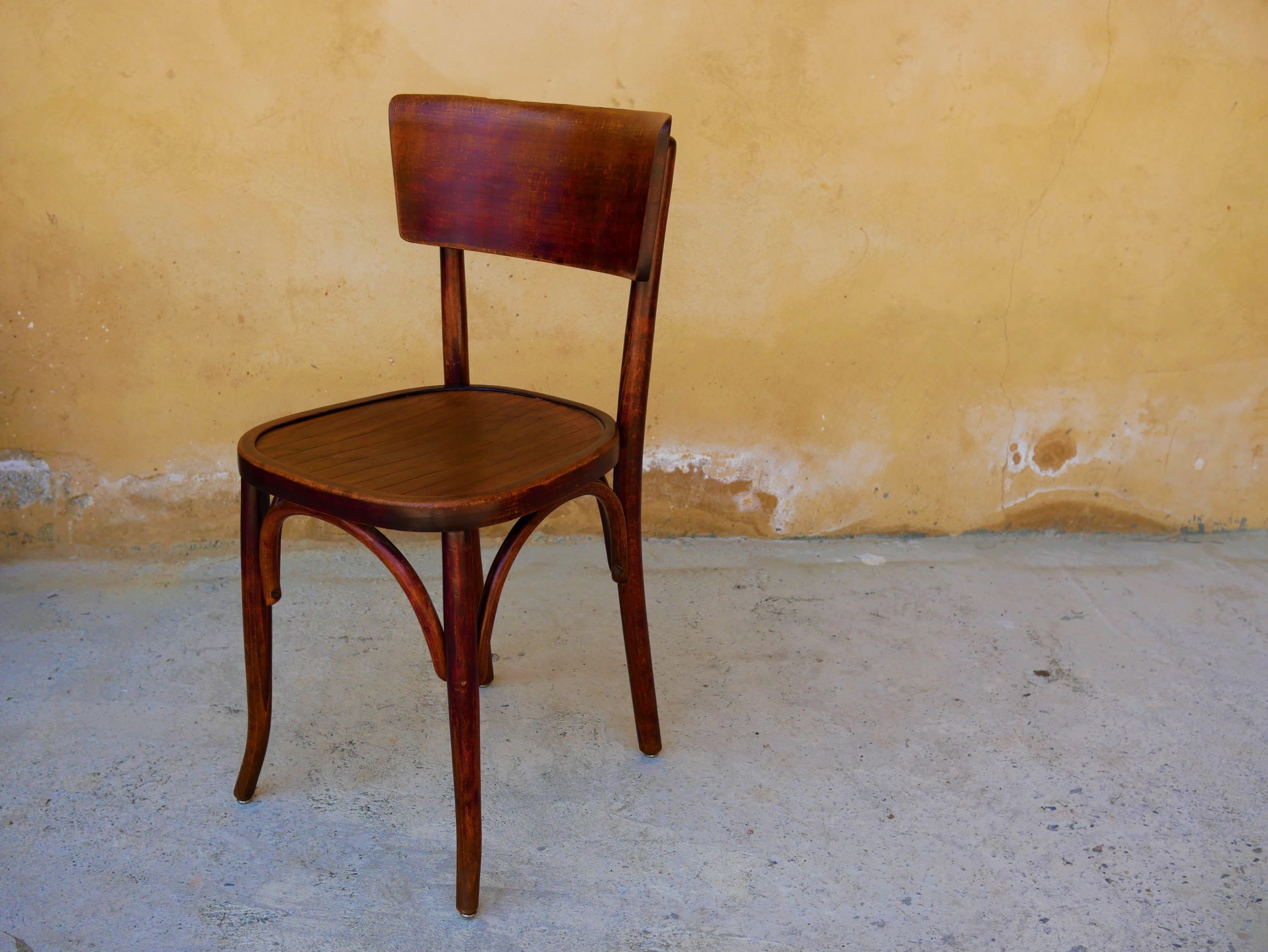 Série de 4 chaises bistrot vintage par Mahieu