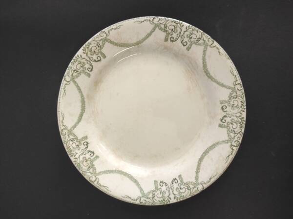 Set of 8 flat plates, Napoleon Terre de fer service