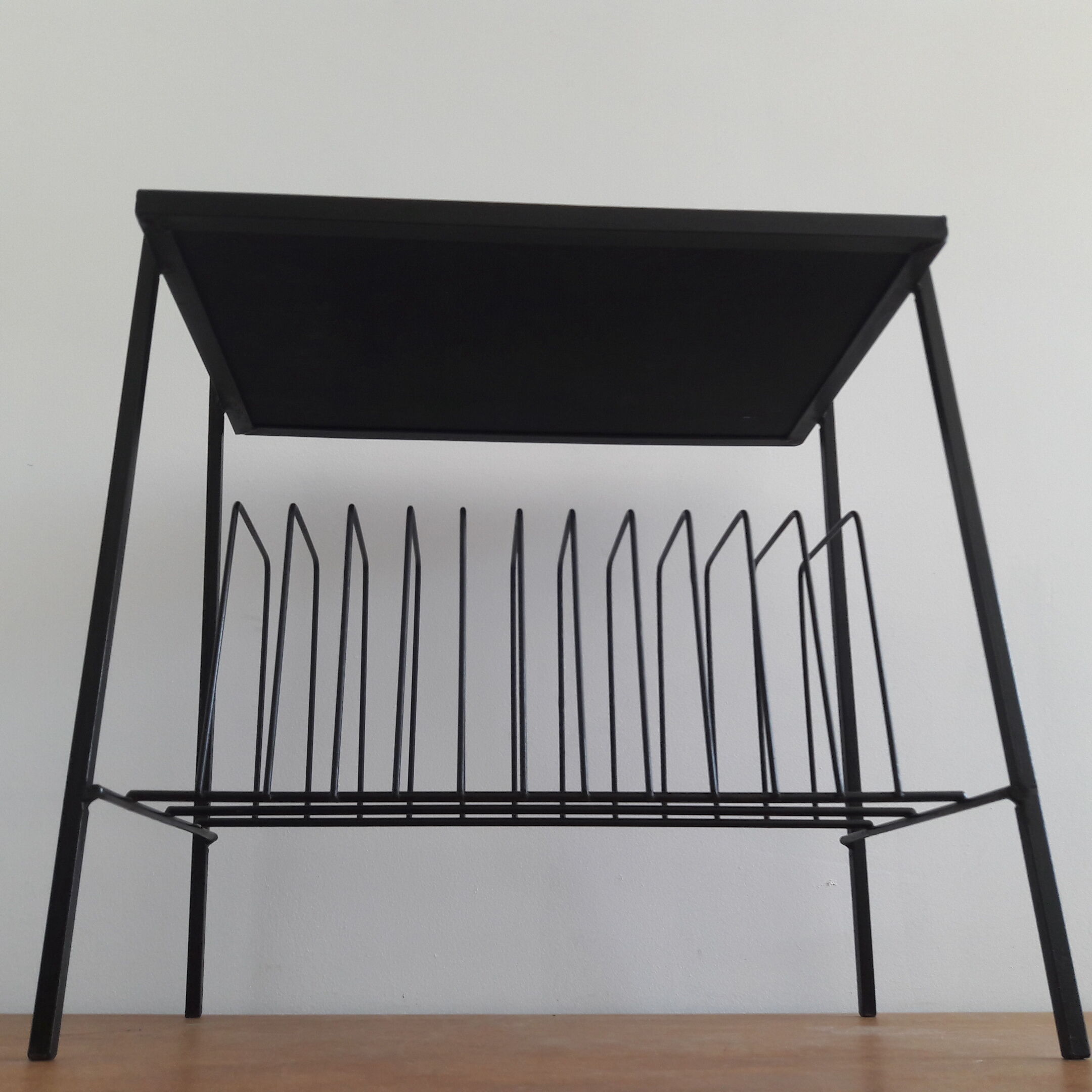 Vinyl storage table or magazine