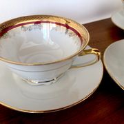 Vintage coffee cups made of fine Limoges porcelain - Raspberry and golden décor