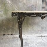 Neoclassical oval marble and bronze coffee table