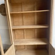 Armoire vitrée