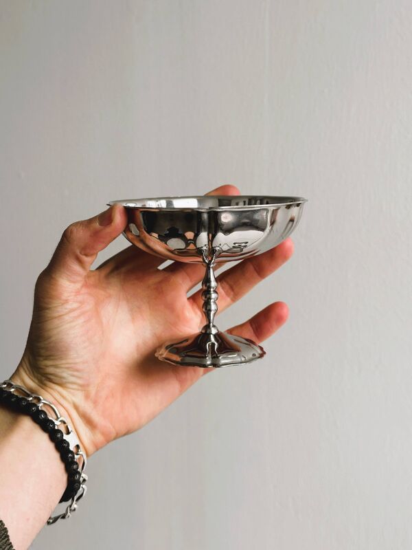 8 très grandes coupelles sur pied inox style Letang Remy