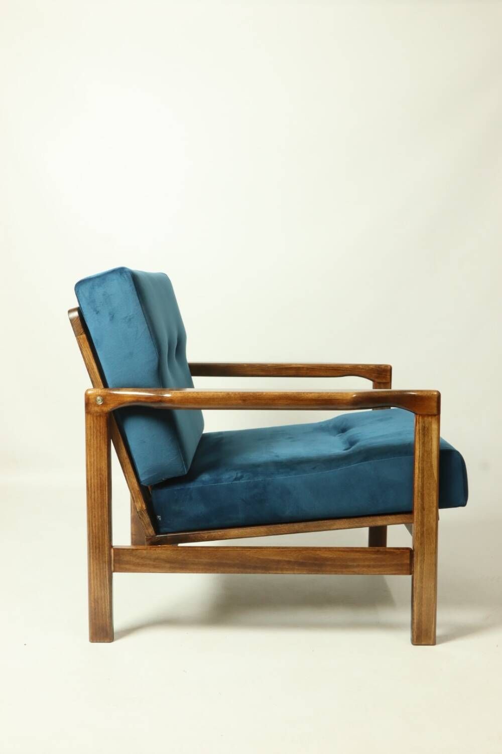 Fauteuil scandinave bleu marine velvet 1965  Z. Baczyk design chaise de salon