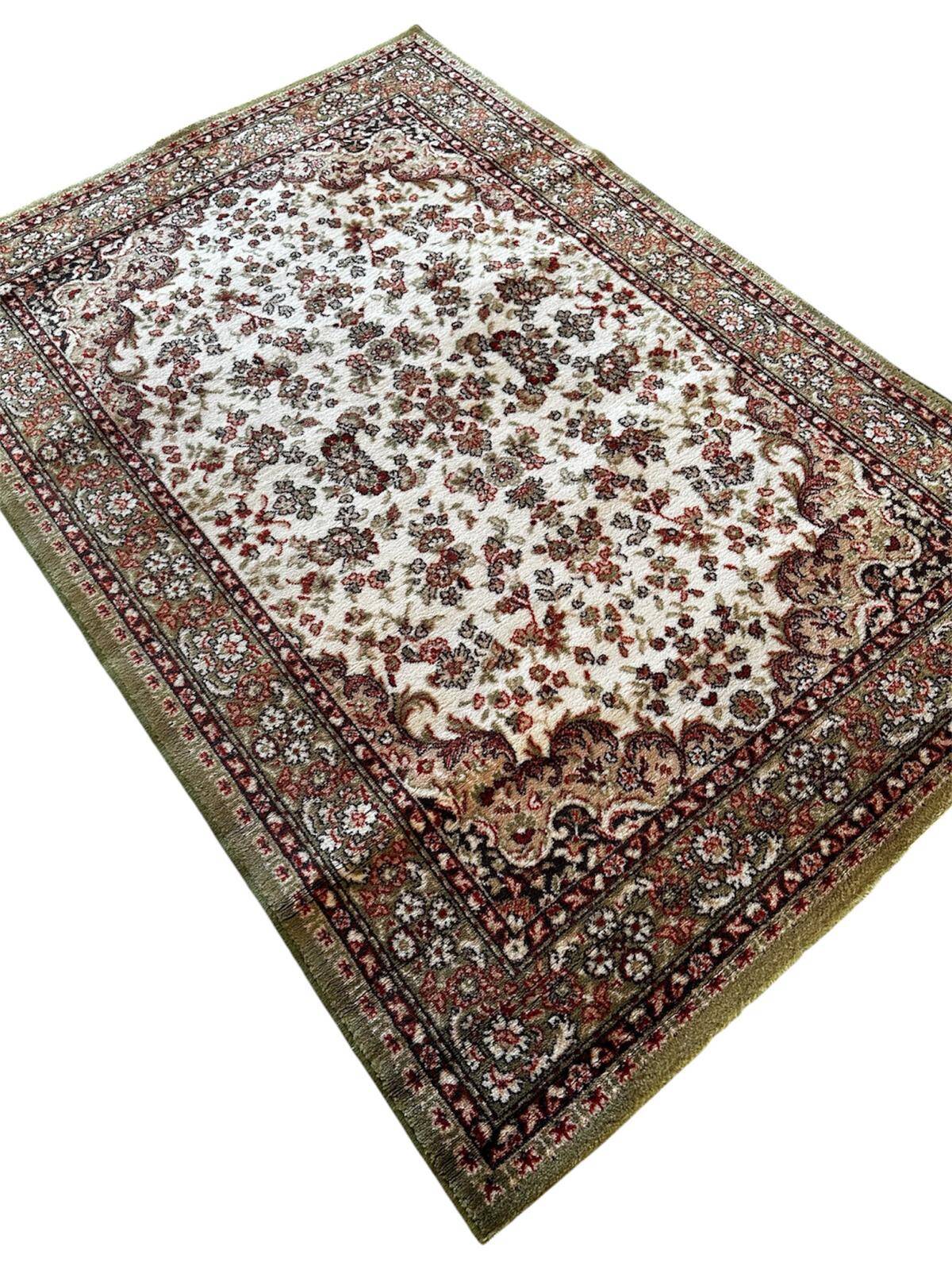 Tapis de style oriental 125cm x 180cm