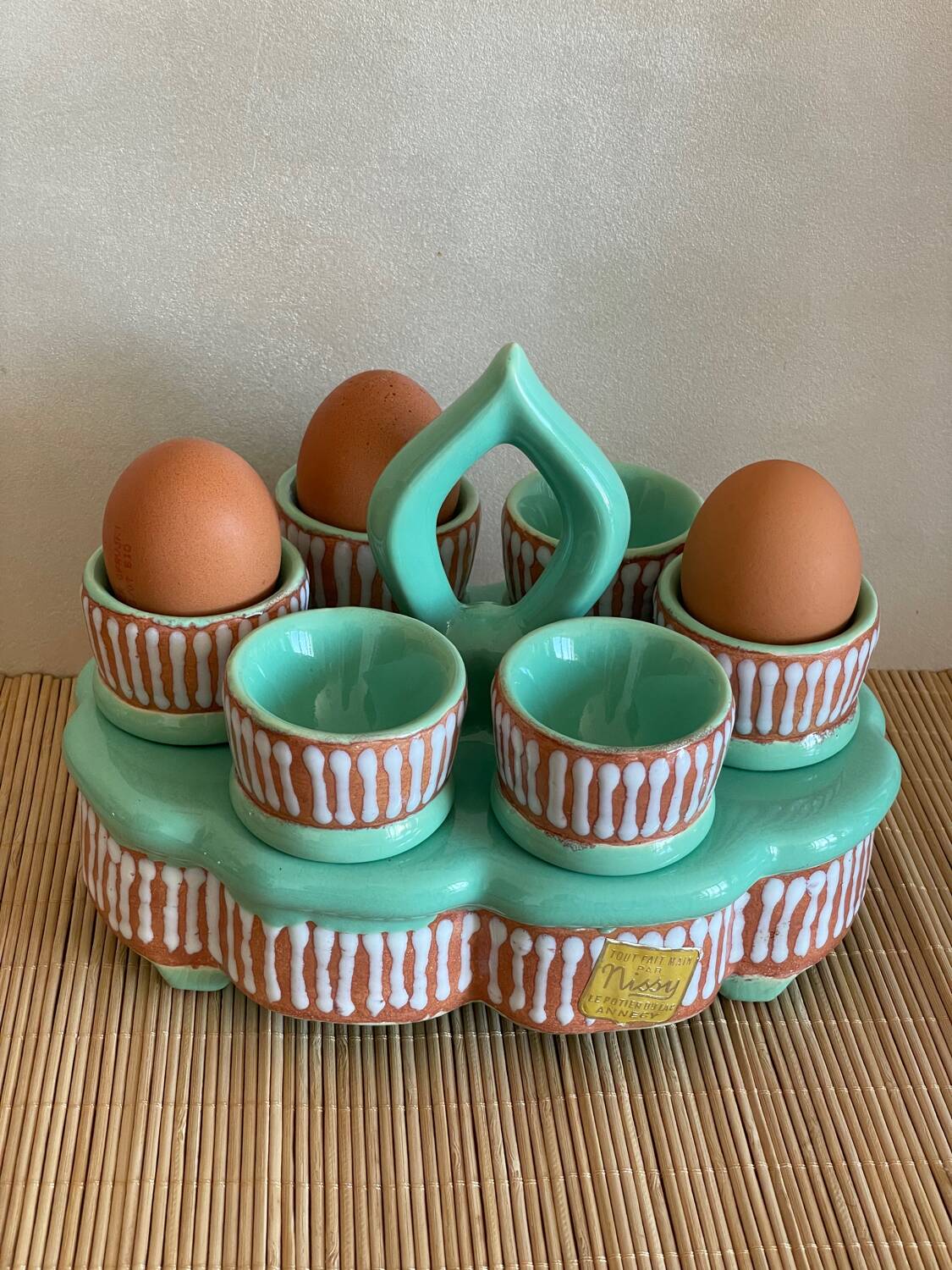 6 egg cups in their Missy Annecy holder