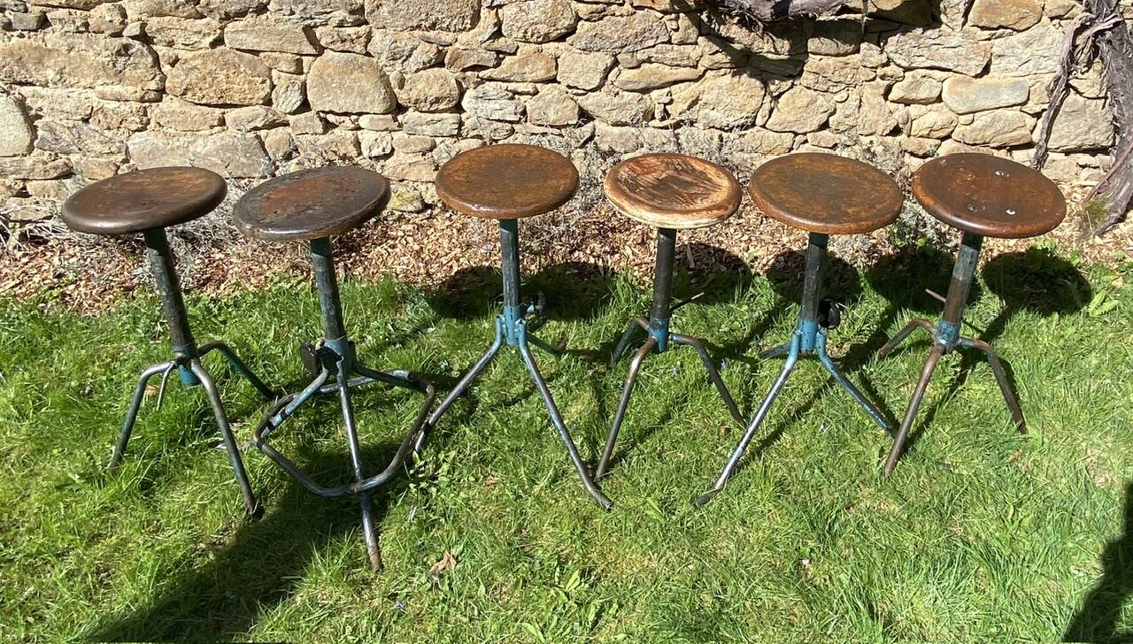 6 adjustable industrial workshop stools, 50s/60s