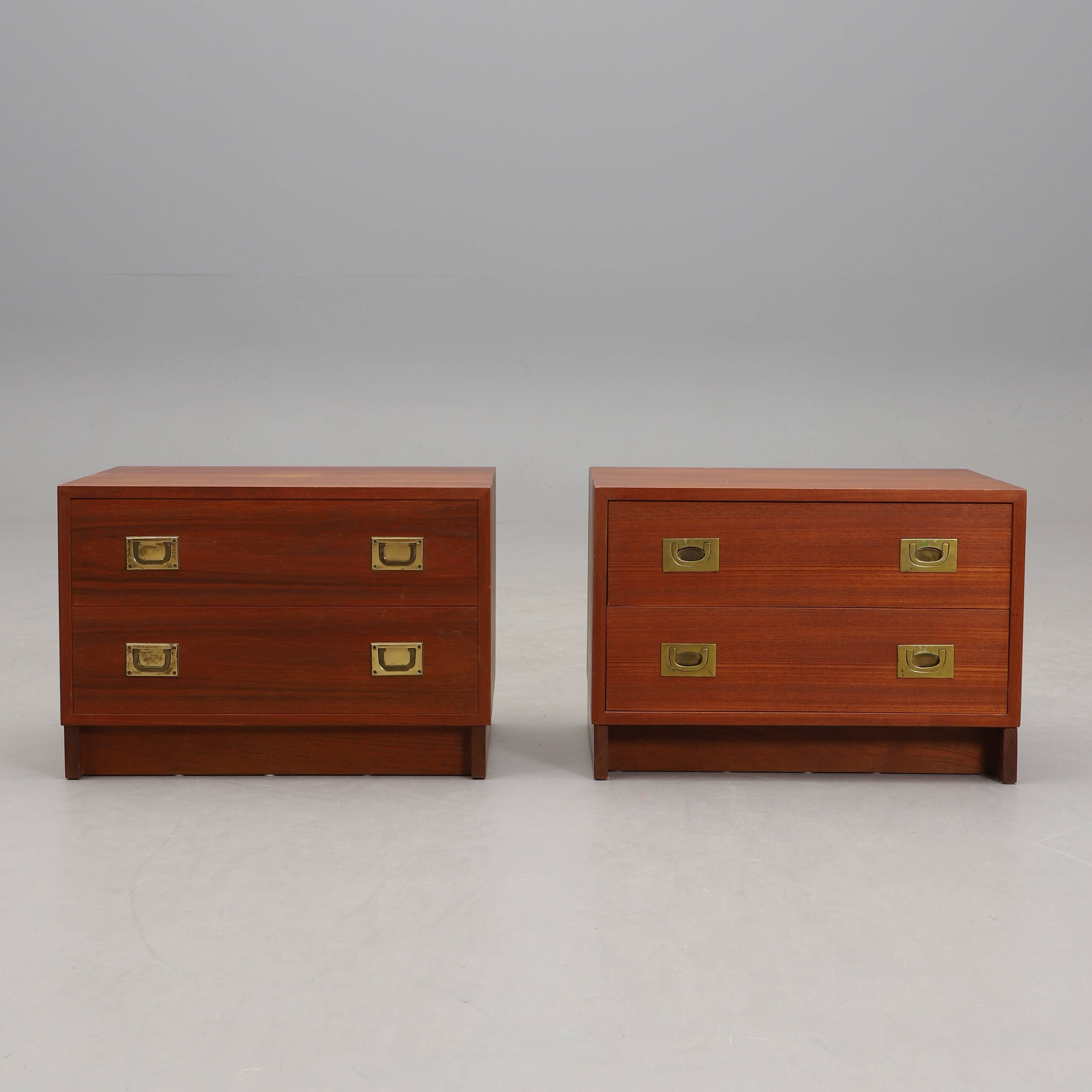 2 small chests of drawers / bedside tables - Sweden 70s/80s