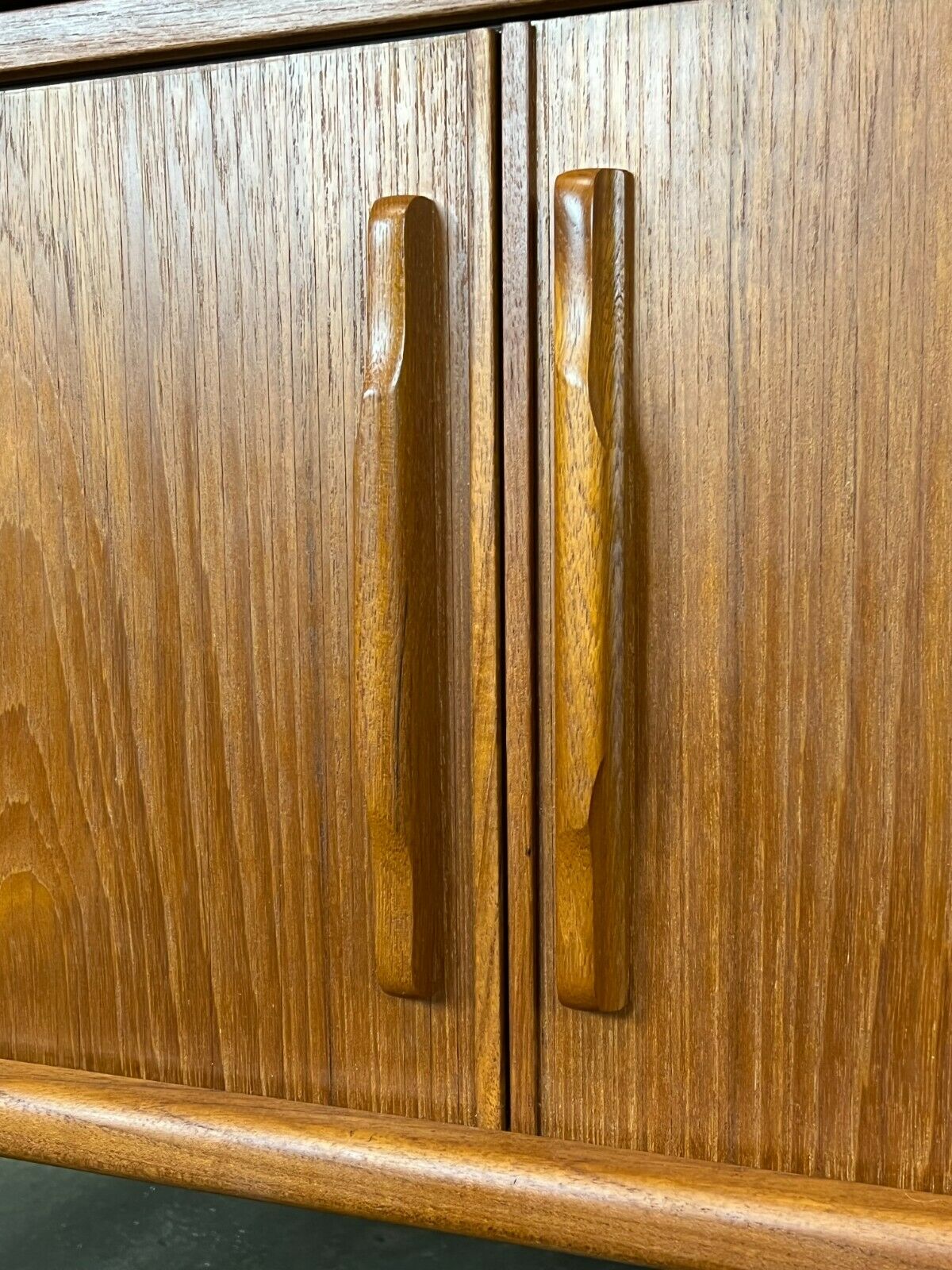 60s 70s teak sideboard Credenza cabinet Danish Modern Design Denmark 70s
