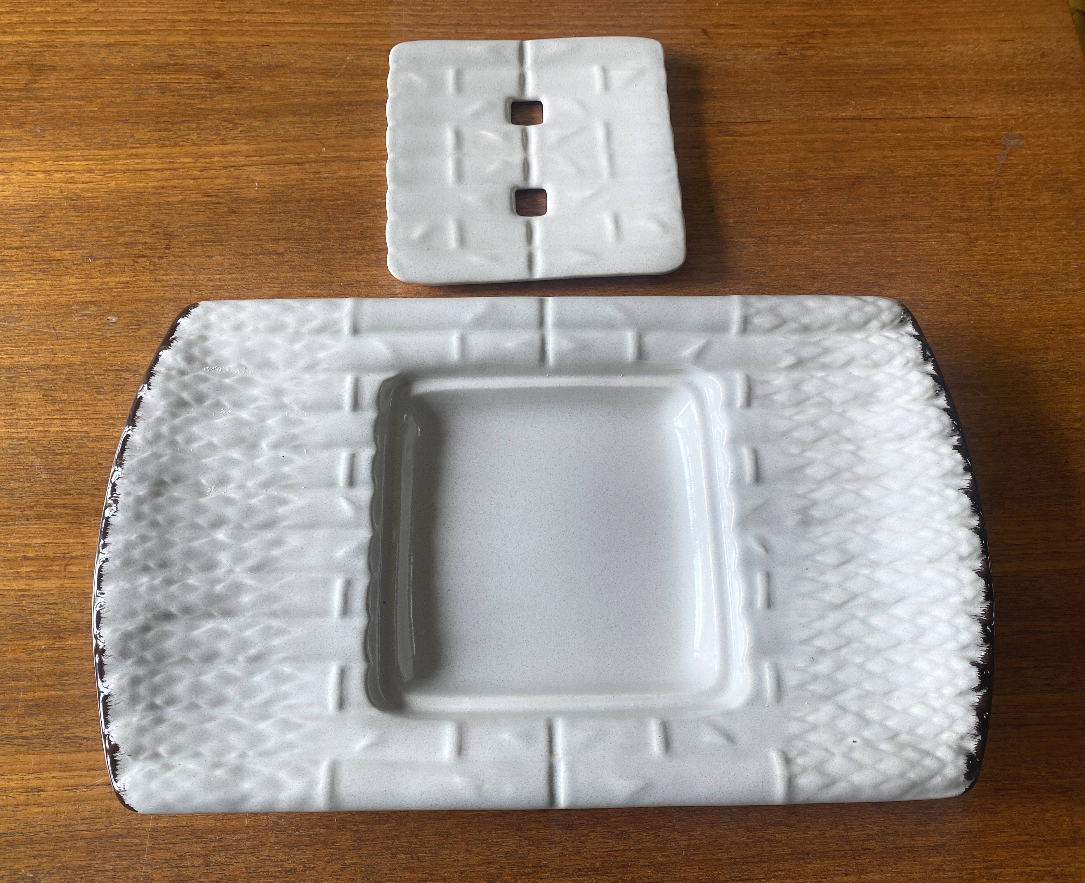 Vintage asparagus dish with drainer in barbotine faience - Niderviller