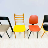 Lot de 4 chaises colorées