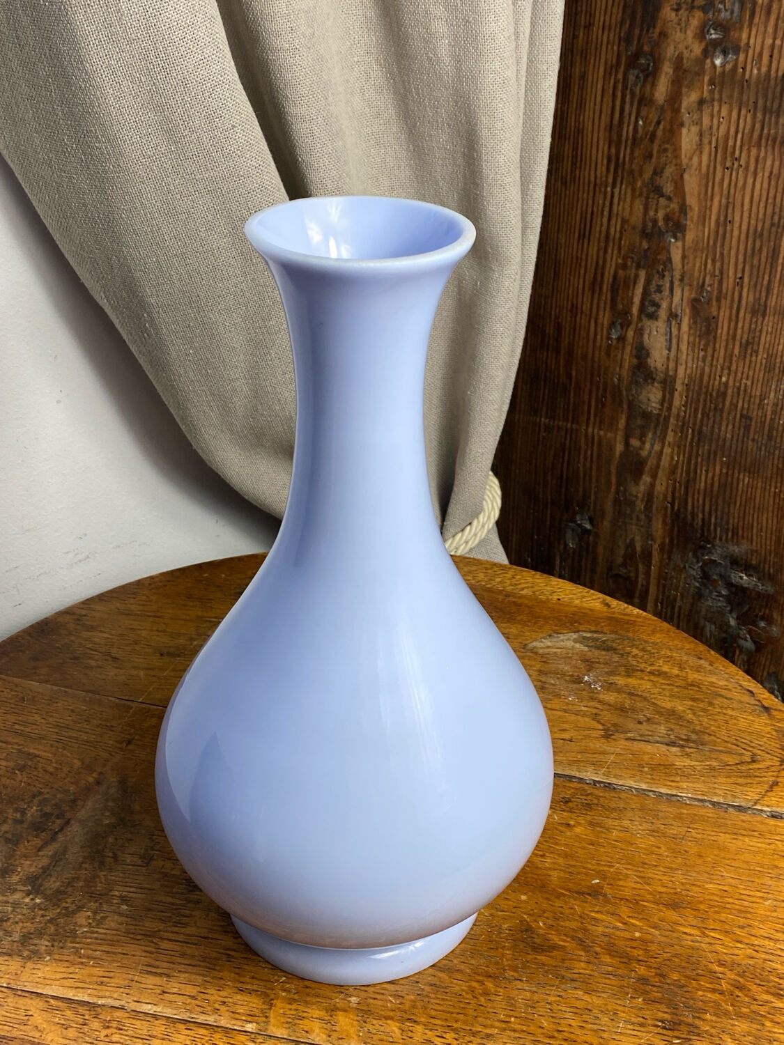 Globe in opaline violet