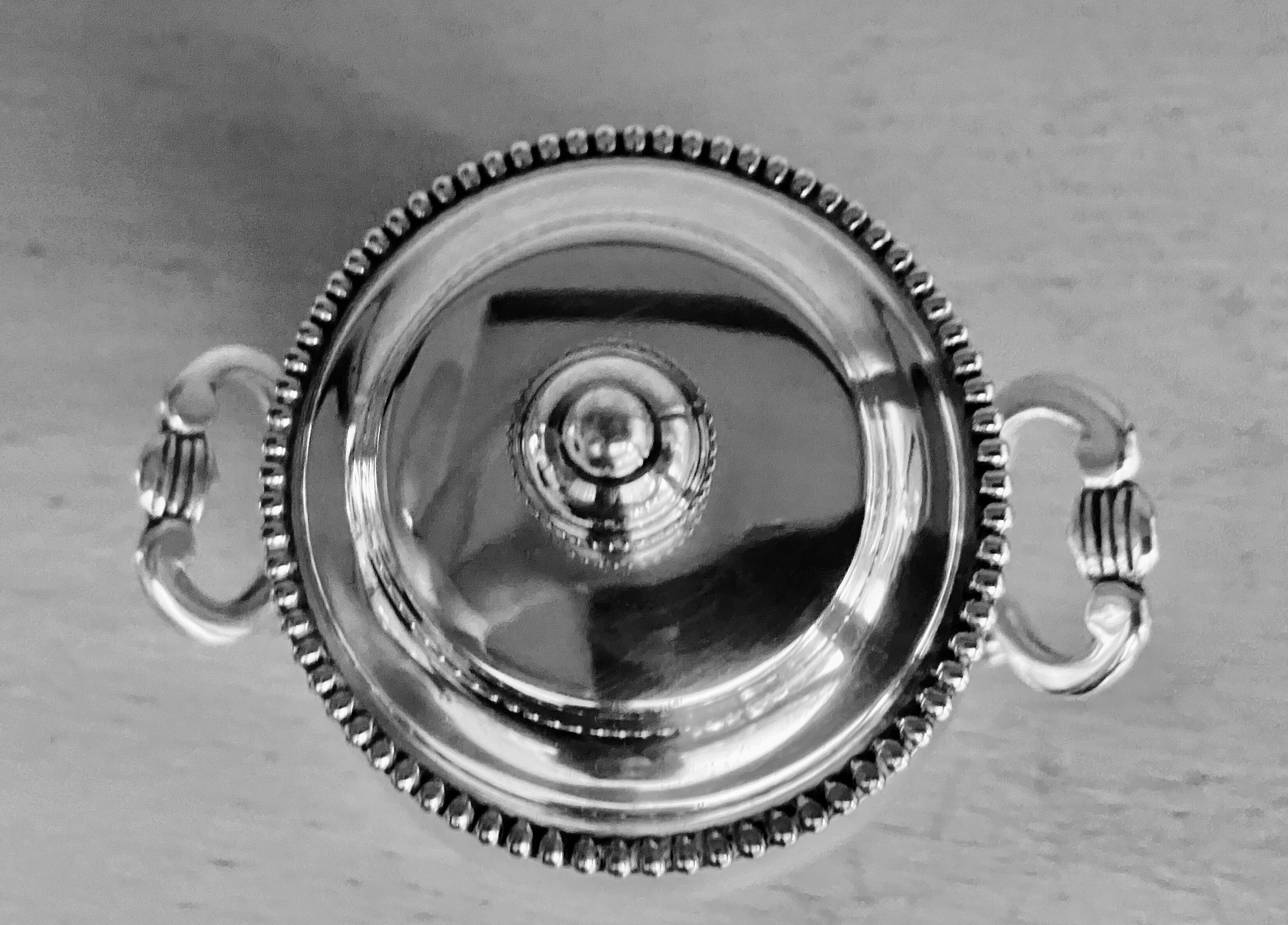 Sweet "pearls" silver metal