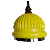 Lampe suspendue en verre nervuré jaune des années 1970