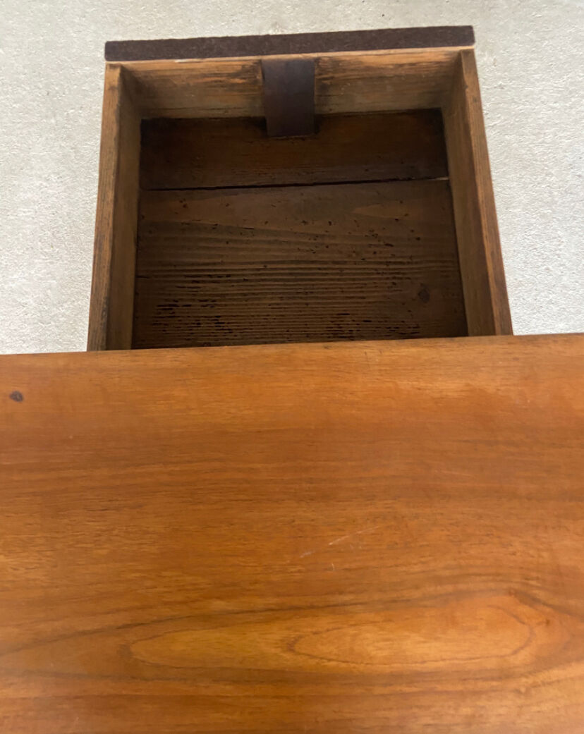 Antique table in folding round walnut