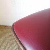 Lot de 12 chaises bistrot TON en bois et skaï rouge vintage.