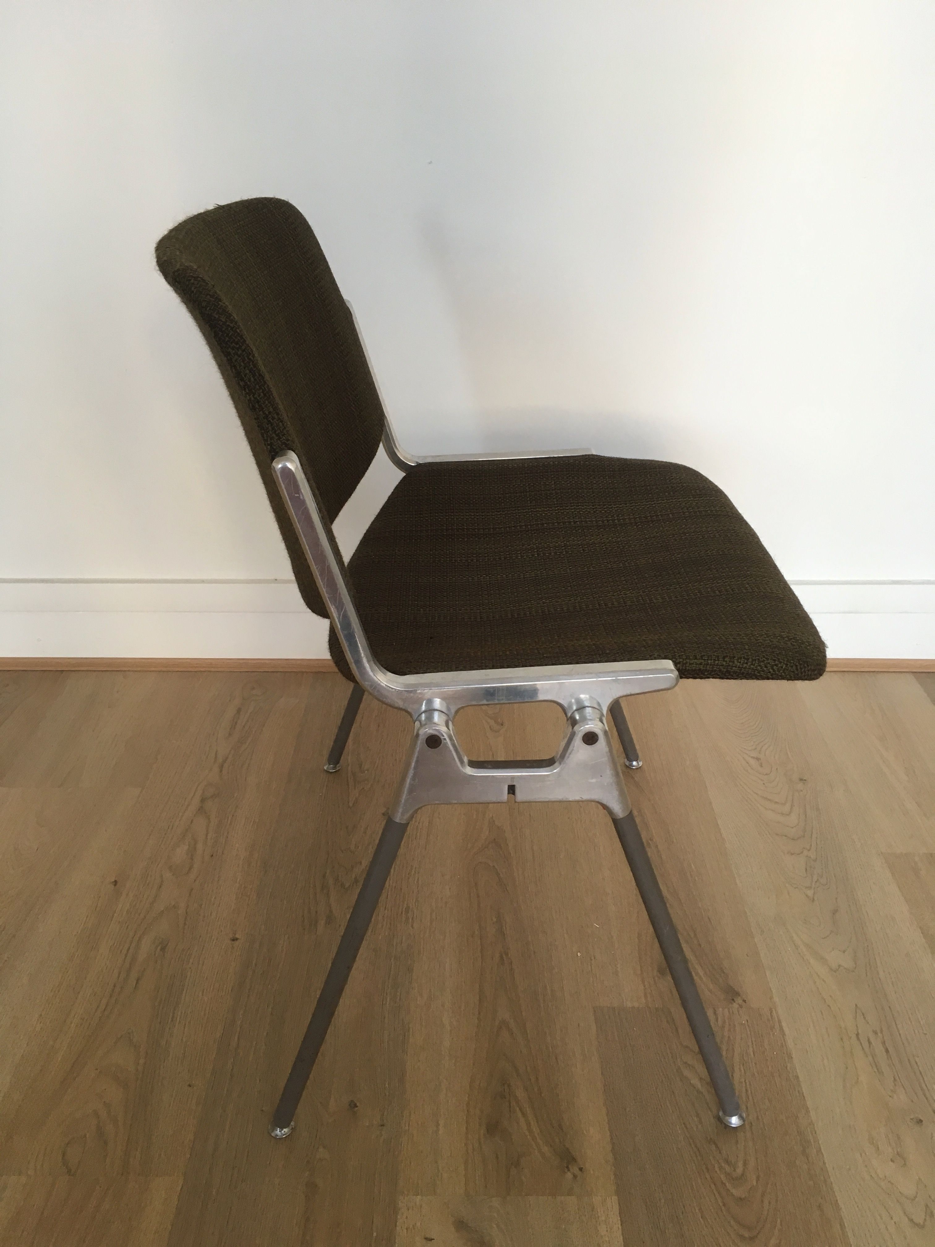 Chair DSC 106 of Piretti published at Castelli Italian design 70 s