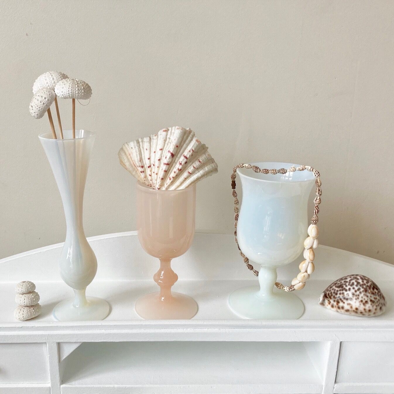 Vase in opaline chalice