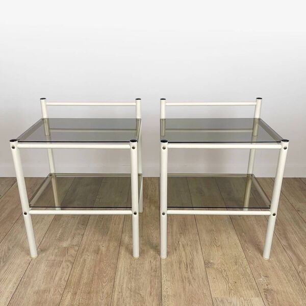Paire de chevets métal et double plateau verre fumé années 80