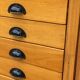 Trio vintage d’armoires en bois de pin allemand