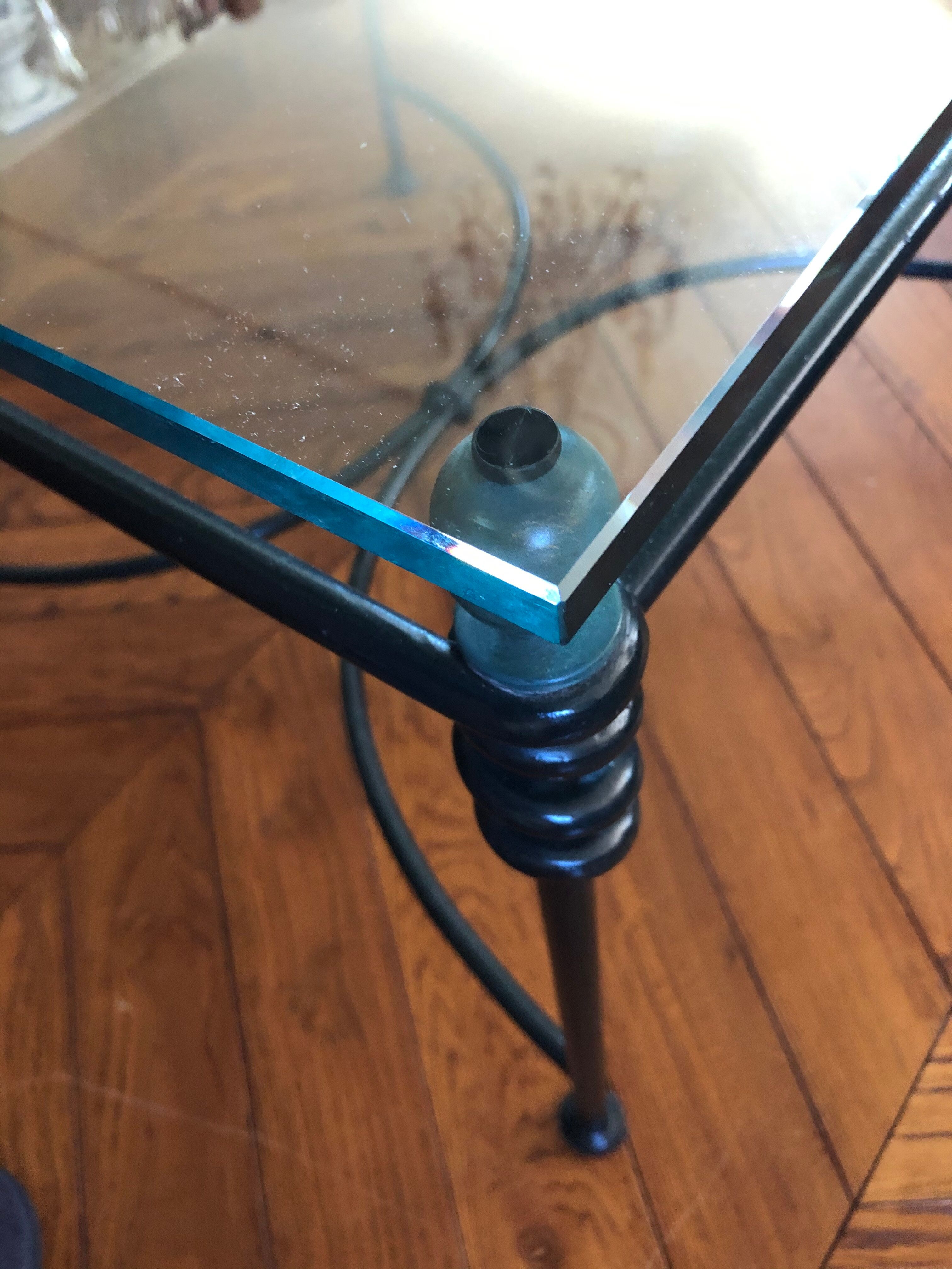Table basse en verre et fer forgé