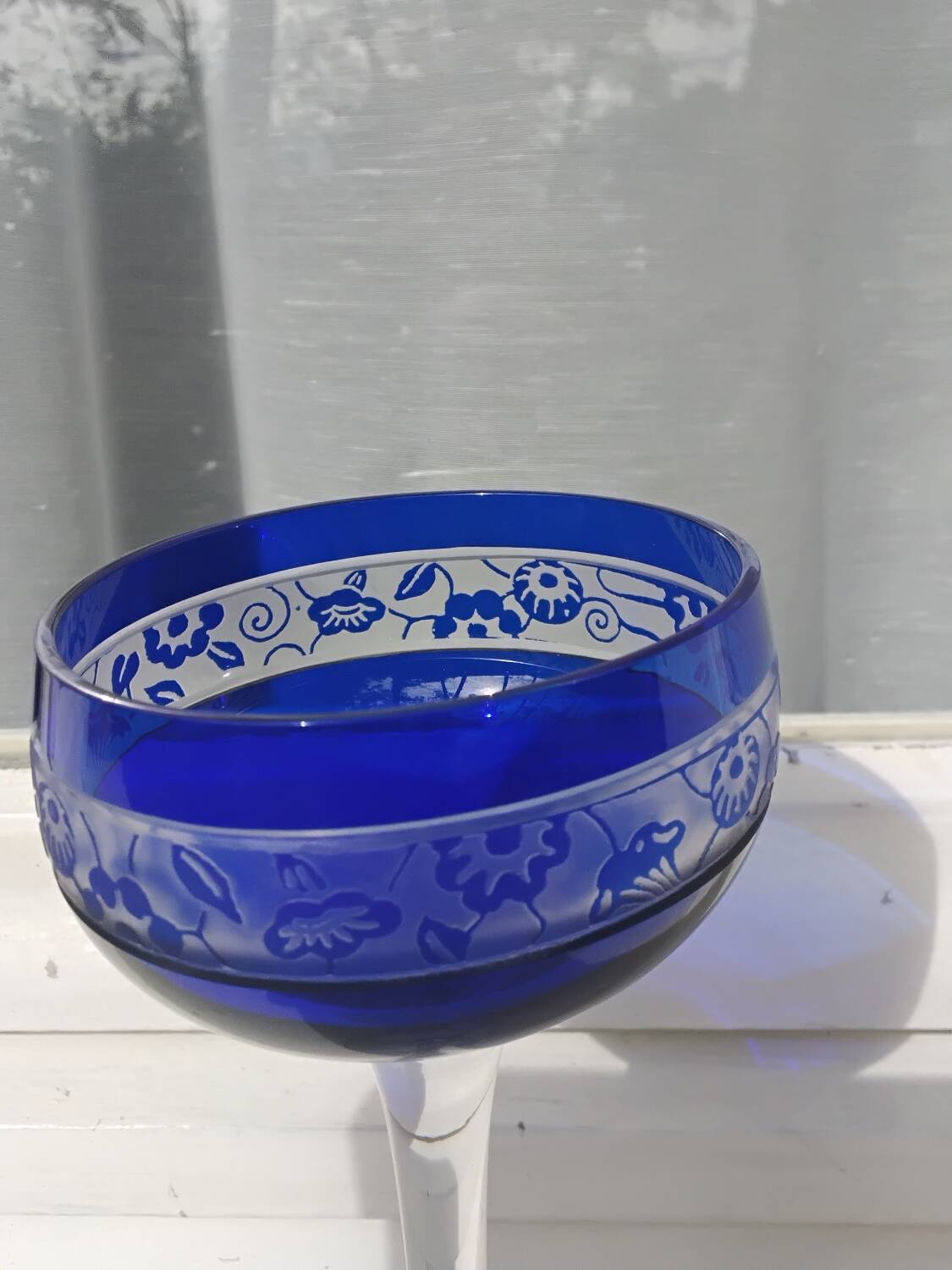 Verre à vin 14cl cristal de Nancy Houillon doublé bleu frise florale