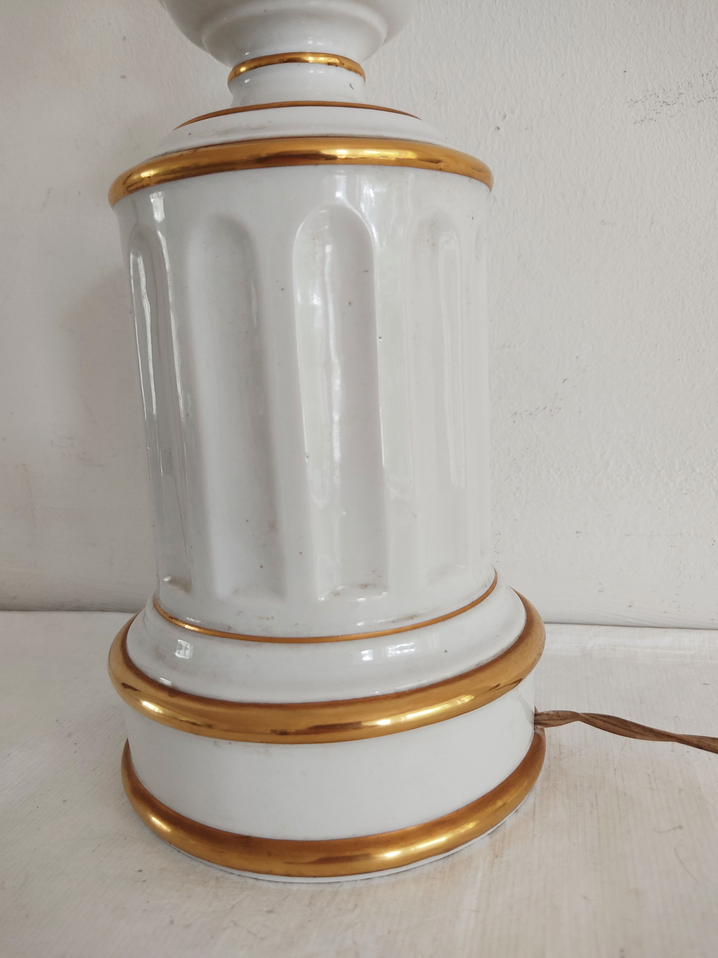 Foot of vintage lamp in Brussels porcelain