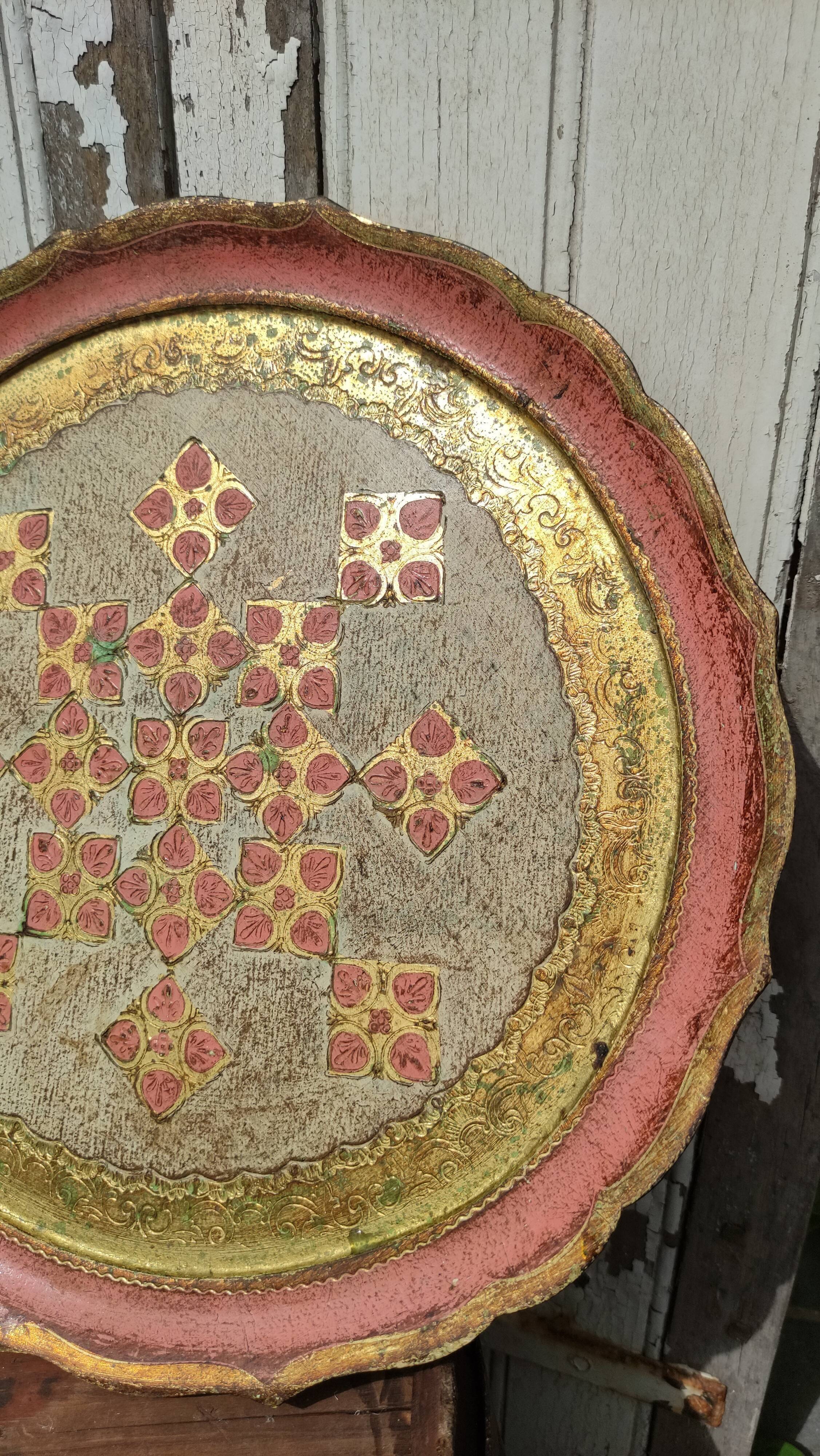 Pink and golden Florentine round top