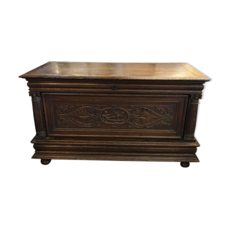 Oak chest, seventeenth century