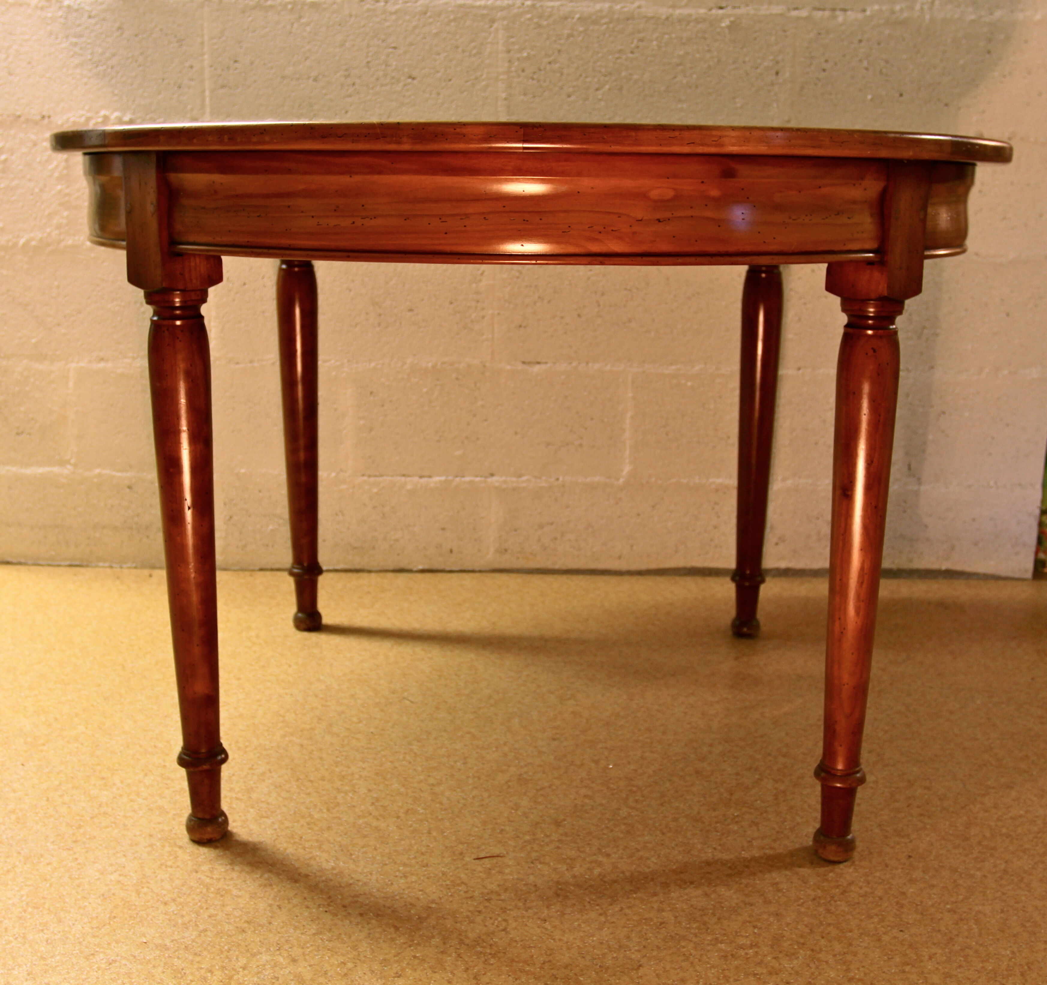 Lot of 6 chairs and table in cherry wood