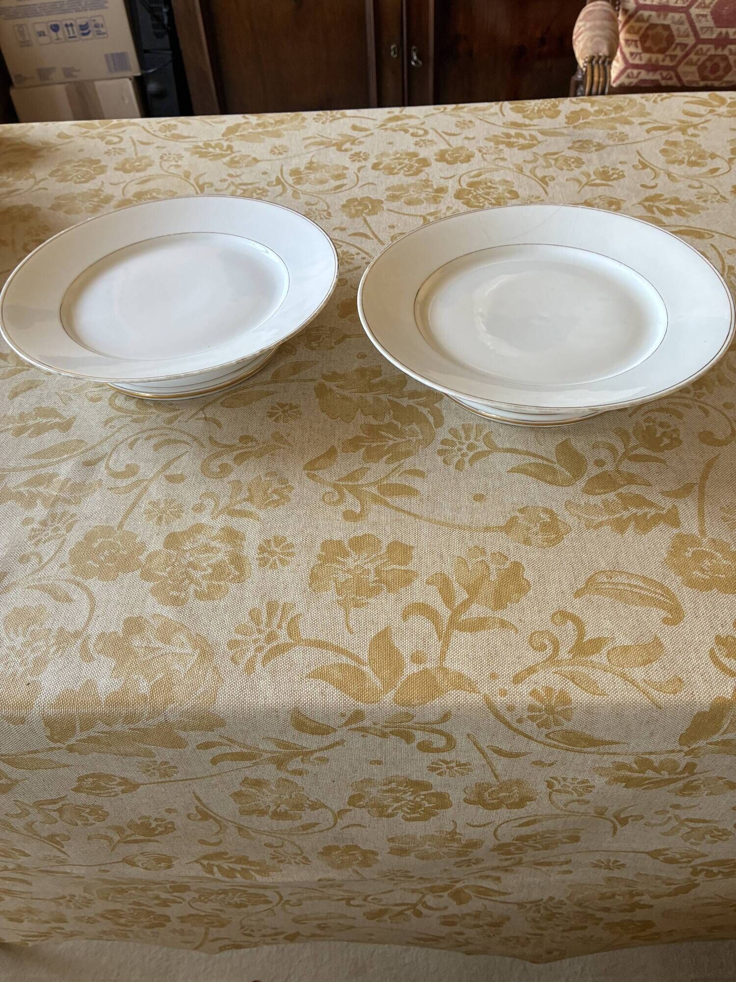 Service ancien de table en porcelaine de Limoges