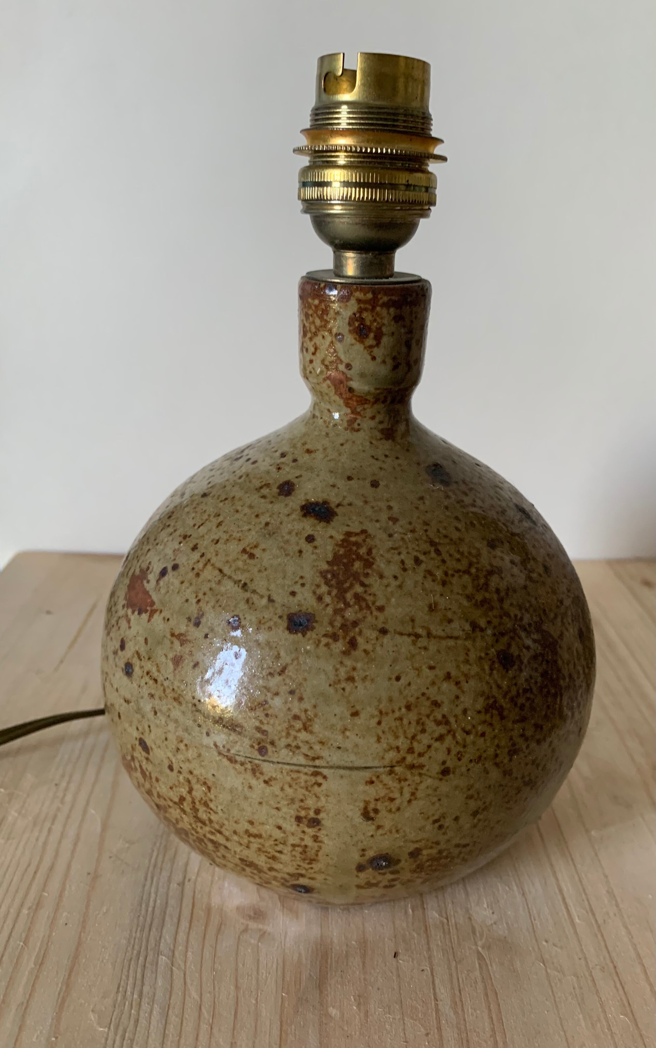 Lamp sandstone pyrite