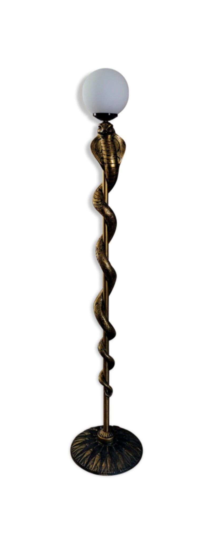 Snake floor lamp