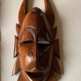 3 masques africains en bois sculpté