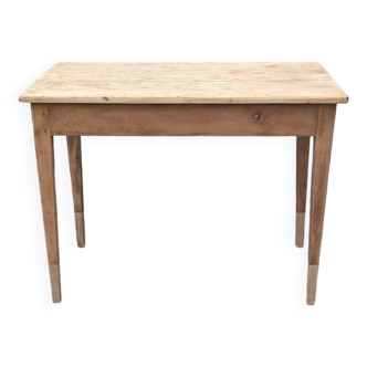 Farm table