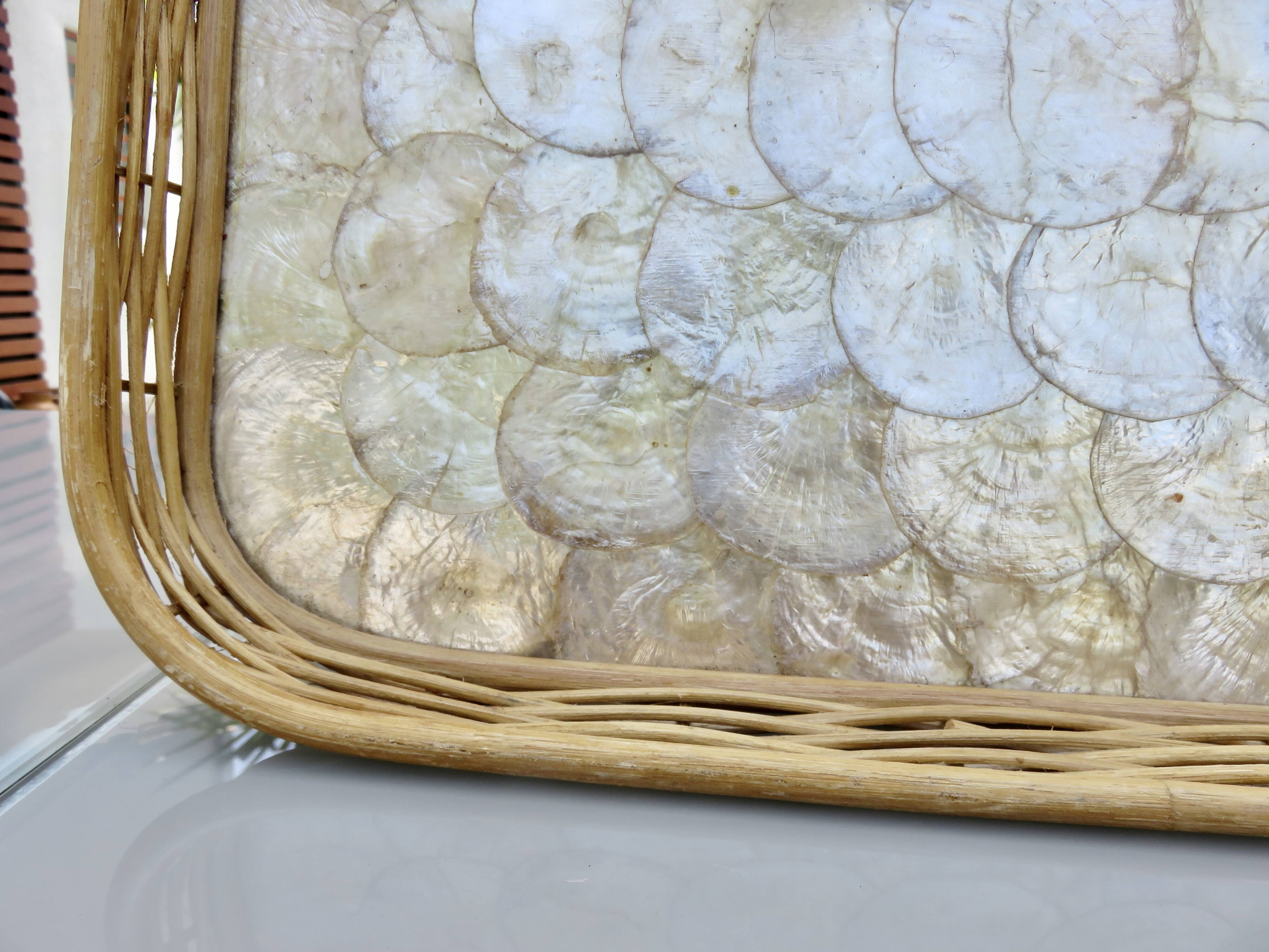 Old tray in woven rattan and mother-of-pearl, 1980s, vintage