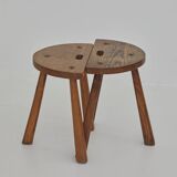 2 tabourets tripodes demi-lune en bois massif vintage Circa 1950