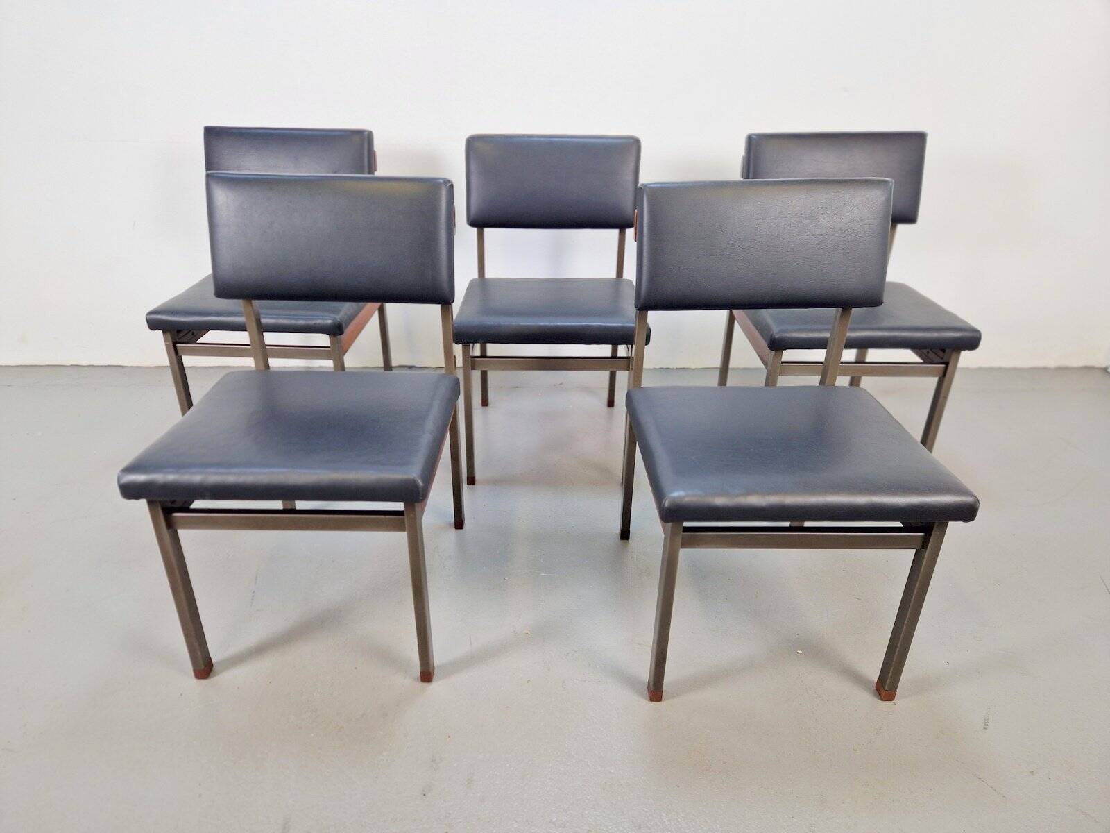 Pali Dining Chairs and Table by Louis van Teeffelen for Wébé, 1960s, Set of 6