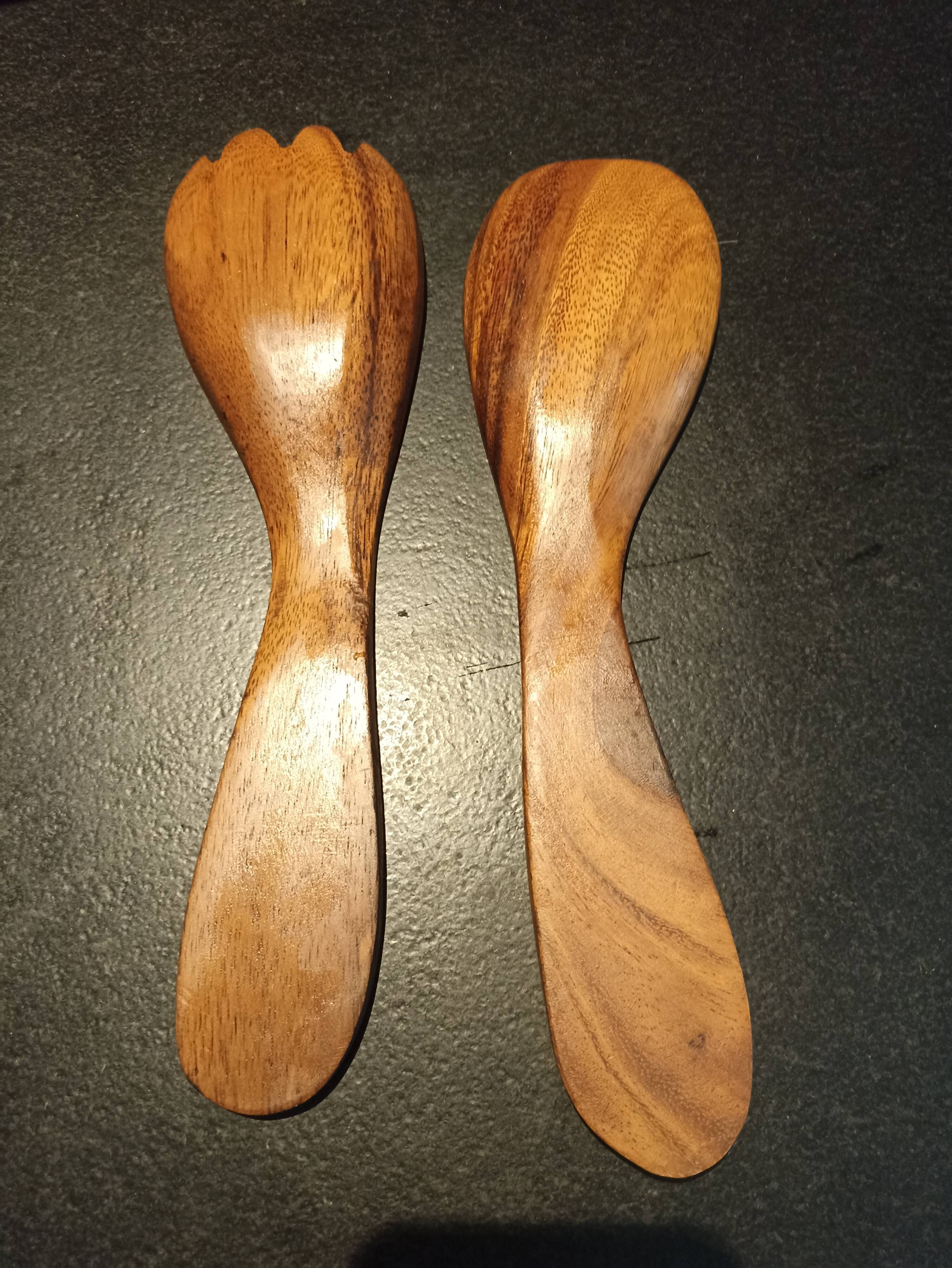 Salad bowl and salad cutlery made of exotic wood