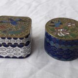 Partitioned miniature boxes