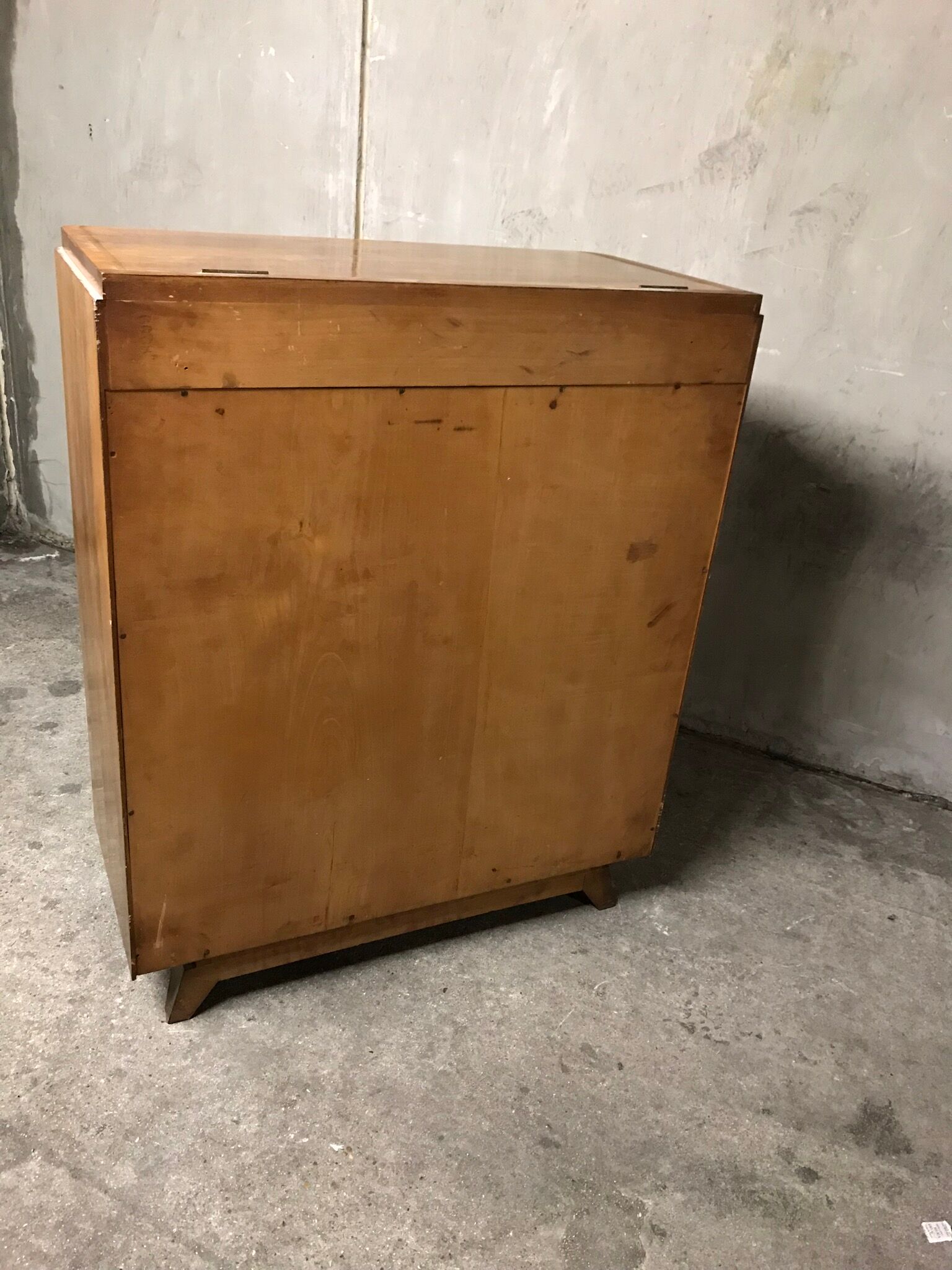 Bar Art Deco furniture