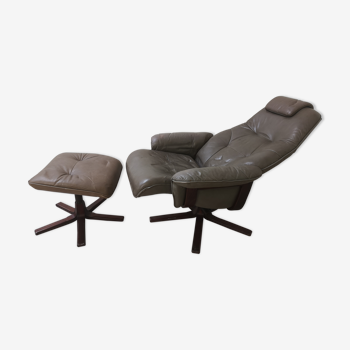 Fauteuil pivotant suédois avec repose-pieds de Göte Möbel, années 1970,